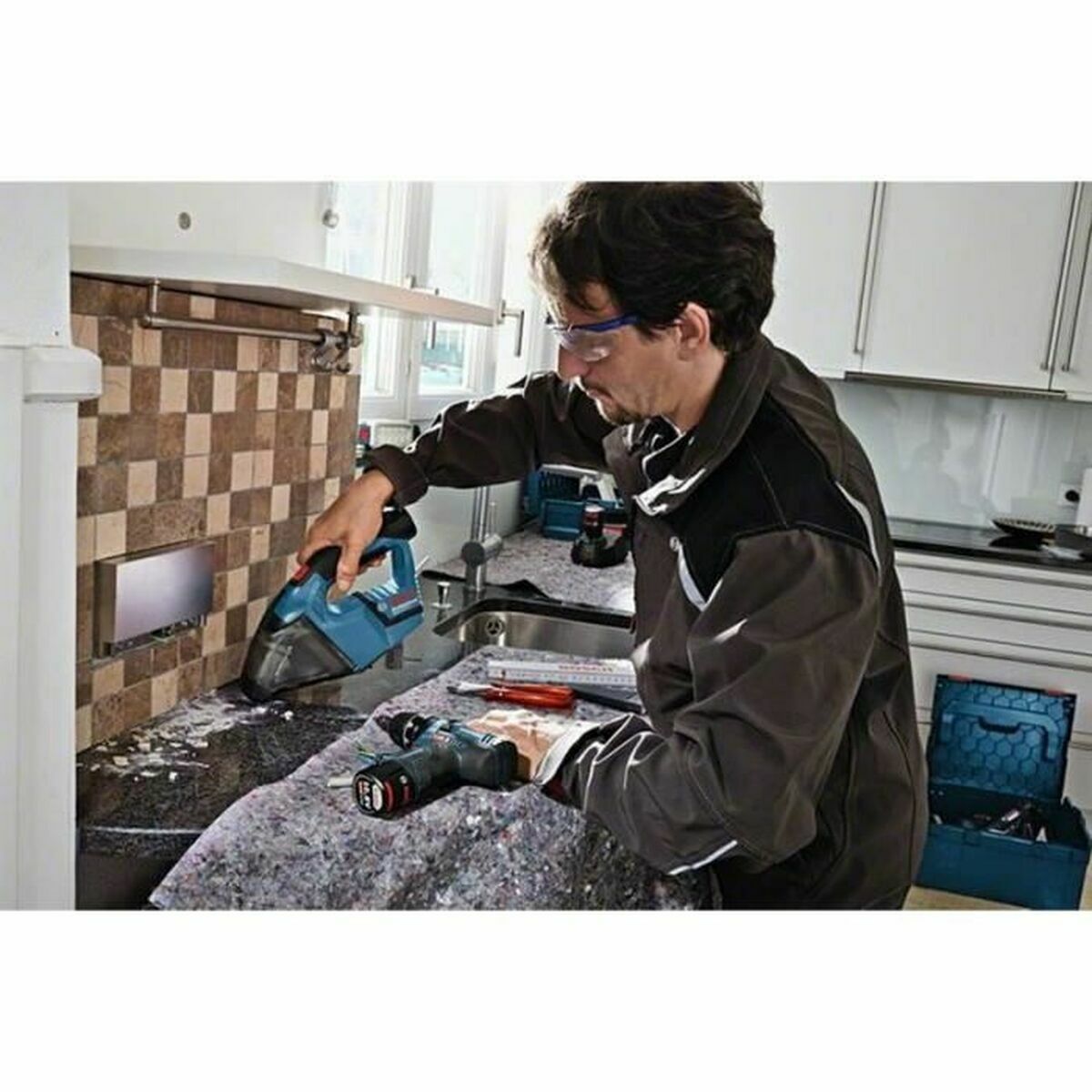 V2H60F2E761BEFB5655B626C16397D245E2R6932810P3