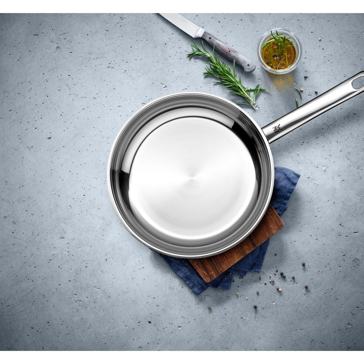 V3HE801FB8383928B603E57B8BB38AF574AR7427107P3