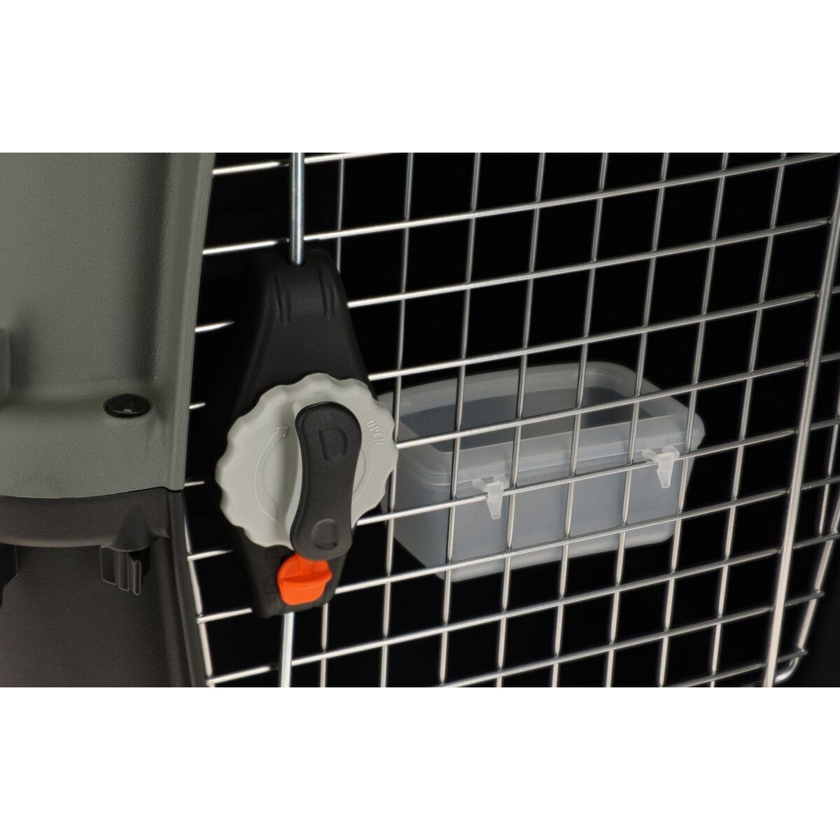 V2HBEACB1BF5A5B33830C377686CEA94CC8R7479899P6